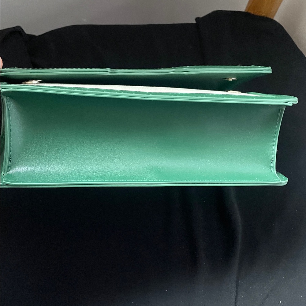 NWOT Jessica Moore Cream & Green Crossbody Bag - Picture 5 of 9